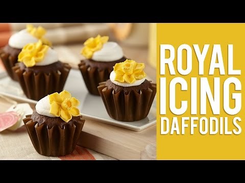 How to Make Royal Icing Daffodil Flowers