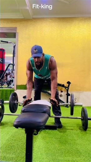 Bar-bell workout… #motivation #bodybuilding #arms gains