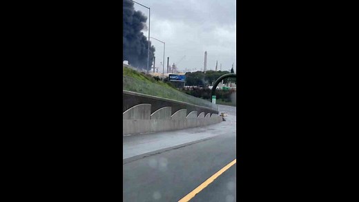 Refinery fire erupts due to hydrocarbon leak in Martinez, California, USA