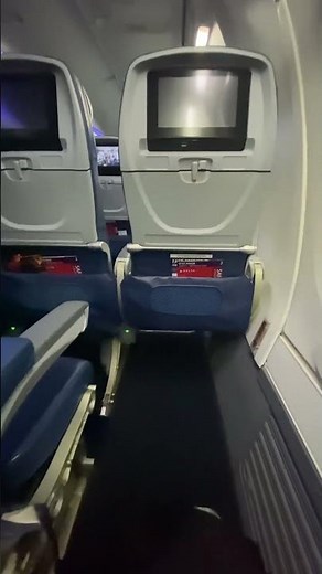 Delta Airlines Seat 21F - 737-900ER