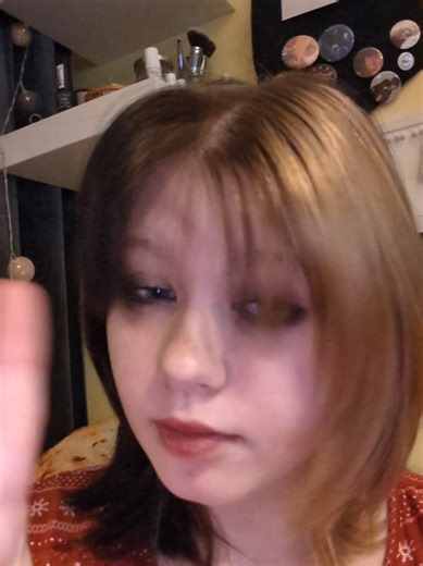 Comparing Girlfriends to Pieck from Attack on Titan