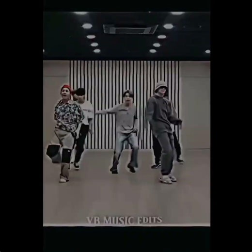 #BTS doing BUTTER song practice 💖💝💜