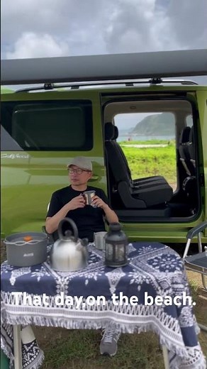 Volkswagen Caddy California at the beach