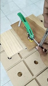 DIY palm router attachment jig #woodworking
