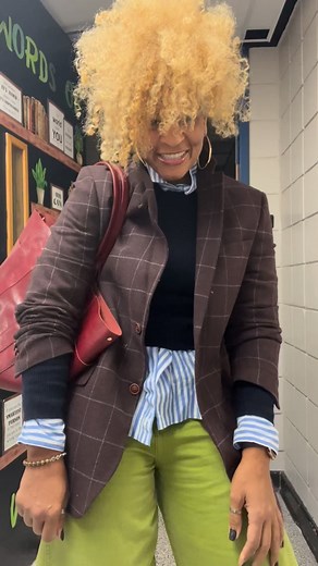 🍂✨ Fall vibes are in the air! Loving these autumn hues! 🍁💚💙❤️🤎 Layering these hues adds so much depth and warmth to fall outfits. What’s your favorite season? 💬 Comment SHOP #fallfashion #OOTD #autumninspiration #styleinspo #teachersofinstagram #genx #curlygirl Blazer Button up: @macys Sweater: @zara Jeans: @freepeople Boots: @schutz Bag: @shopclarev | Storyslookbook