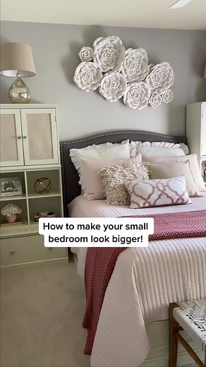Ways to make a small room look bigger! 💕 Bench and throw linked in bio. #teentoomdecor #teenroom #interiordecorating #interiordesign #homedecor #designtips #decor #roomarrangement #bedroom #pinkdecor #pinkaesthetic #smallbedroom #roomdesign #bedroomideas
