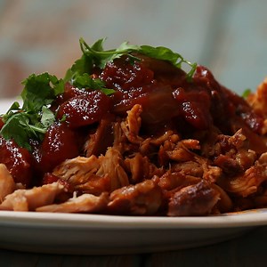 489K views · 1.7K reactions | Delicious Pulled BBQ Chicken! Find the full recipe in the comments. | Tastemade UK | Facebook