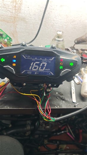 Repairing the speedometer on an AB 150 ABS model with smart key.