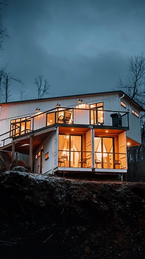 What do you think? Would you stay at a shipping container cabin? ✨ - - - #shippingcontainer #containerhouse #diy #diyprojects #beforeandafter #tinyhouse #tinyhouselife #cabin #cabinfeed #interiordesign #realestateinvesting #rennovation #ohio | The Box Hop