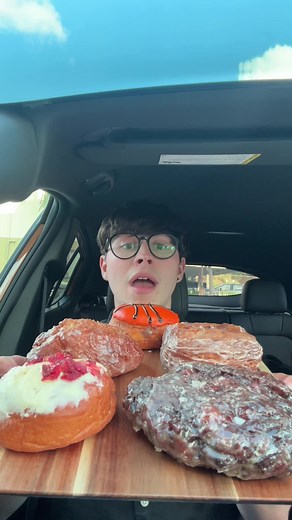 Indulge in Delicious Donuts with this Mukbang Eating Show 🍩🤯