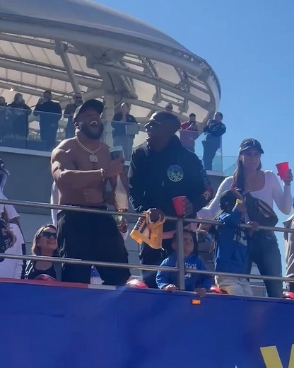 Aaron Donald having the time of his life at the Los Angeles Rams' Super Bowl parade 🏆 NFL on ESPN | ESPN