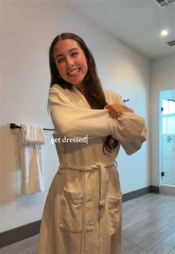 Gdrwm for the day and dinner ❄️ im sooo hungry rn #ootd #outfitinspo #gdrwm #grwm