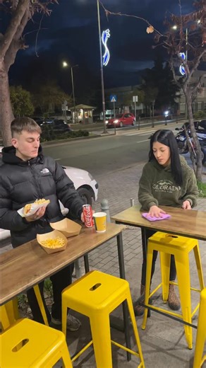 Μπαγκετο.StreetFood on Instagram: "Πρόσεχε επειδή μπορεί να είσαι ο επόμενος! #streetfoodgreece #μπαγκέτο #kavalacity #fyp"