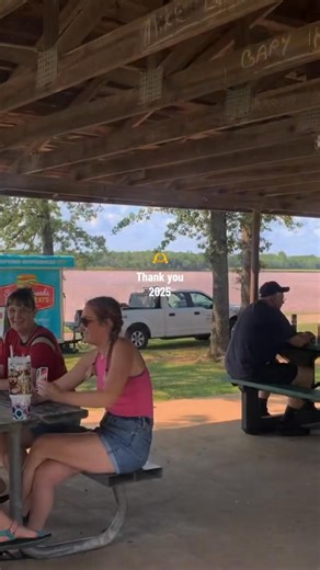 2025 was built on showing up, supporting one another, and doing business the right way - through trust, relationships and results. Every referral given, every collaboration formed, and every win celebrated strengthened this group and the businesses behind it. Thank you to each member for making 2025 a year to be proud of. Here’s to carrying that momentum into 2026 - stronger, smarter and more connected than ever. | Business Referral Network of Shawnee