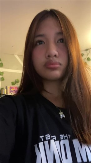 Lip Sync Performance of 'Hello?' by Clairo