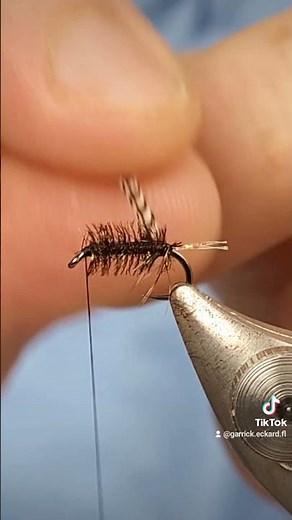 Fly tying a Griffith's Sparkle Gnat dry fly #flyfishing #flytying #fishing #fishingflies #dryfly