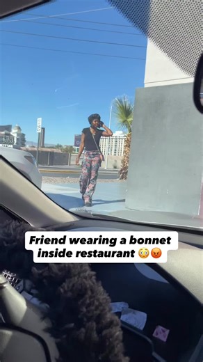 Friend wearing bonnet into Restaurant 😩😡😳 What would you do ??? #bonnetchronicles #bonnets #hairstylistproblems #hair #fypppppppppppppppppppppppppppppppppppppppppppppppppppppppppppppppppppppp