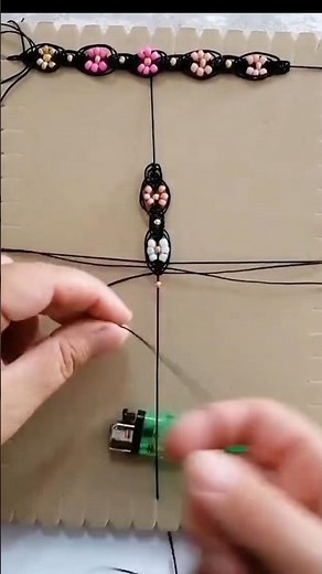 TUTORIAL 👆 Thread bracelet with beads