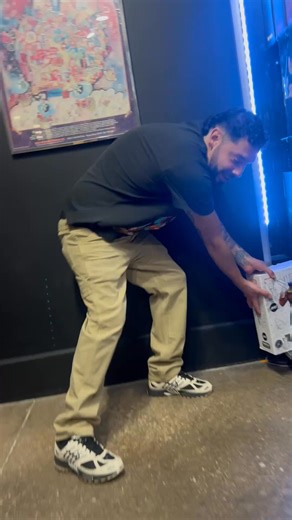 X just scored this Mondo Wolverine toy — bigger, badder, and ready to slash into your collection! #DallasVintageToys #Wolverine #MondoToys #ToyCollectors #Collectibles | Dallas Vintage Toys