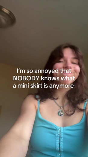 Mini Skirts: What a True Mini Skirt Looks Like