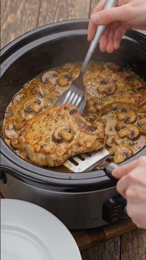 🍄🥩 Creamy Mushroom Slow Cooker Pork Chops