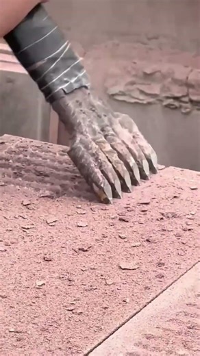 Professional Stone Carving with Machine and Manual Chisels