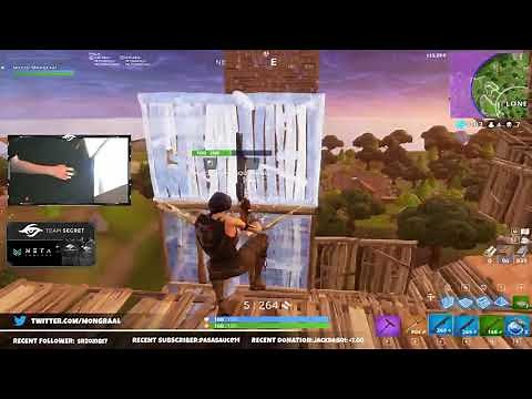 Insane build battle that goes to the sky limit! Watch until the end!