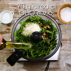 32K views · 601 reactions | In quanti modi si può usare il pesto di rucola e noci? Tanti anzi tantissimi! Qui te ne proponiamo 4, dicci qual è il tuo preferito! https://www.cookaround.com/ricetta/Pesto-di-rucola-veloce.html | Cookaround - Cucina e Ricette | Facebook