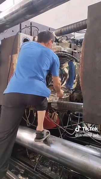 used injection mold machine for sale #usedmachine #usedinjectionmoldingmachinetrading