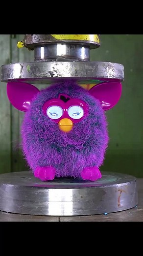 Hydraulic Press Crushing an Owl Toy Experiment