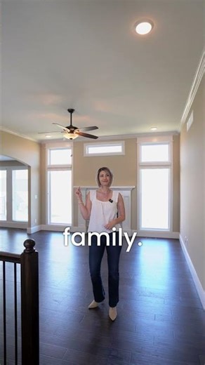 Beautiful Creeks Edge Home in Columbia MO | 4 Bed Walkout Basement Home Tour