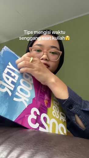 Bisa dilakuin dimana pun kapan pun, ayo dicoba #kuliahseni #yearbook #layouter #dkv