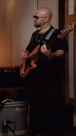 How Deep Is Your Love – Guitar Cover | Macmull Live Session | Step into the groove with a soulful rendition of “How Deep Is Your Love” – performed live at the Macmull studio as part of our ongoing Macmull Live Session series. Featuring the warm tones of our Stinger P90, this version highlights the dynamic interplay between vintage-inspired instruments and modern musicianship. 🎵 Musicians: 🎸 Guitar: David Levi – Macmull Stinger P90 🎸 Bass: Uri Kleinman – Macmull PB-Classic 🥁 Drums: Ron Almog 