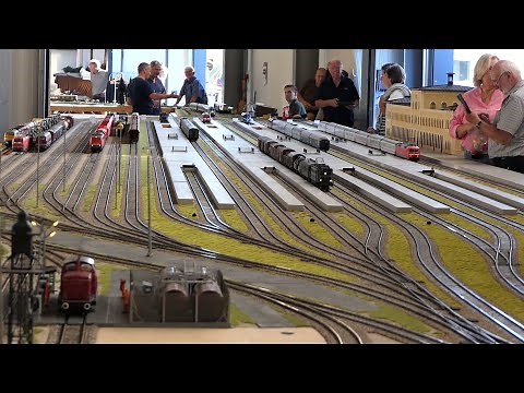 Huge gauge 1 module driving meeting - 30 m long train station - 1:32 model railway fun in Munich