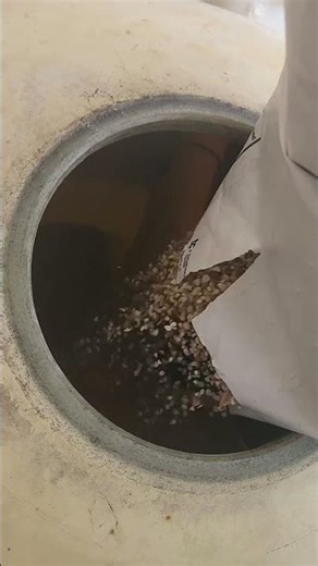 ASMR pool sand filter pour #poolguy #poolcleaning #pool #asmr