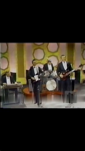 Might be the best thing you’ll hear all day. Wait for the steel guitar ride (John Hughey)! Conway Twitty. Proud Mary | Brady Seals