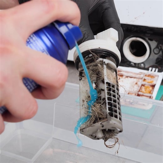 Deep Clean Your Washing Machine! | Superfellas