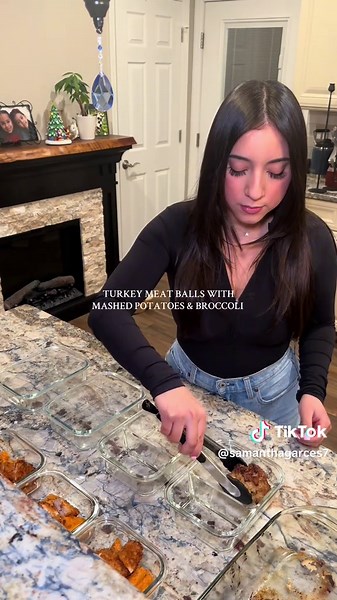 Samantha Garces (@samanthagarces7) - Nurse & Blue Collar Worker Meal Prep Ideas