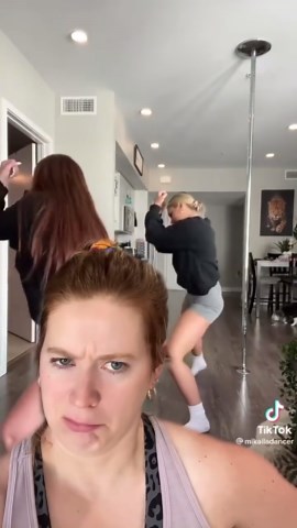 Bargain Amy Adams on Instagram: "Throwback to this awesome dance I crushed…."