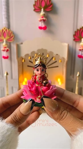 Mini Murtees on Instagram: "✨🎅 A festive season blessed with Murti C:- @stuffwithanshika ❤️✨ #christmas #gift #homedecor #trend #réel"