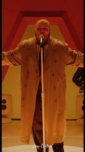 Lose Control song lyrics by Teddy Swims #losecontrol #teddyswims #lyrics #viral