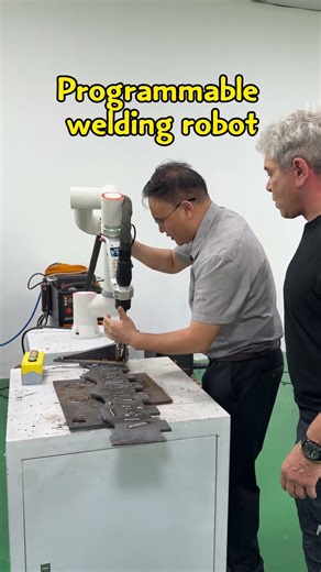 No-programming welding robot #robot #welding #industrialrobot #roboticarm