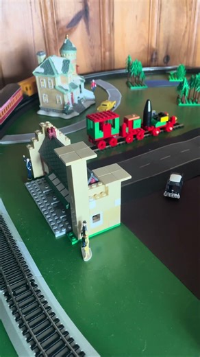 HO SCC&E #17 with excursion train 3-4-26