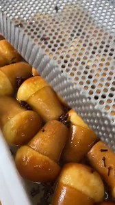 BABÀ NAPOLETANO 🇮🇹 Soft, spongy, and soaked in rum – the Babà is not just a dessert… it’s an experience. Originating from Naples, this iconic pastry is fluffy, boozy and totally irresistible 😍 @tasteatlas #VincenzosPlate #ItalianFood #Reels #AuthenticItalianFood #ItalianFoodCulture #italianstyle #FoodieReels #foryou #ItalianFoodie #italy | Vincenzo's Plate