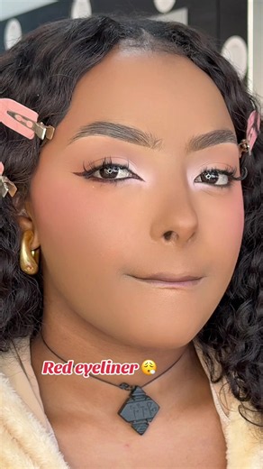 Red eyeliner tutorial: easy bold eye look