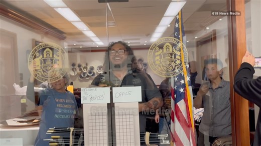 🚨 Anti-ICE Protesters Arrested After Occupying Mayor’s Office at San Diego City Hall San Diego — Six demonstrators were arrested Friday after they occupied and barricaded themselves inside Mayor Todd Gloria’s office at the City Administration Building, 202 C St. downtown in a protest against immigration policies and what they described as the San Diego Police Department’s cooperation with ICE operations. The group entered the building at about 10 a.m. and remained in the mayor’s office area for