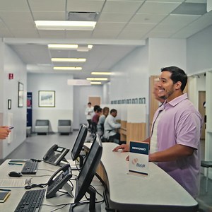 50K views · 1.3K reactions | Dona tu plasma y recibe dinero por tu tiempo. Hasta $800 en el primer mes. Dona por ti. Dona por tu comunidad. | BioLife Plasma Services | Facebook