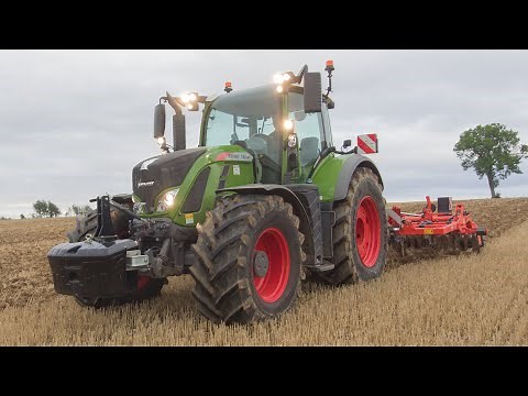 Essai d'un FENDT 720 Profi Plus au DECHAUMAGE avec un KUHN CULTIMER L400R