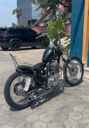 Exploring Exhaust Design for Yamaha SR400 Choppers