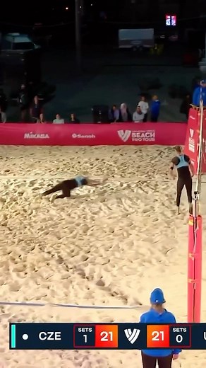 INCREDIBLE RALLY. 🔥👏 📺 Full match replays on VBTV. ☀ #BeachProTour #BeachVolleyball | Beach Volleyball World